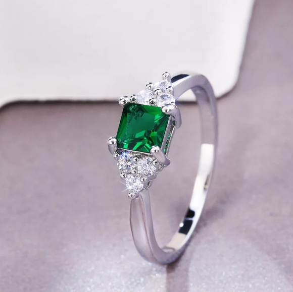 New Princess cut emerald ring!!! - Picture 3 of 7